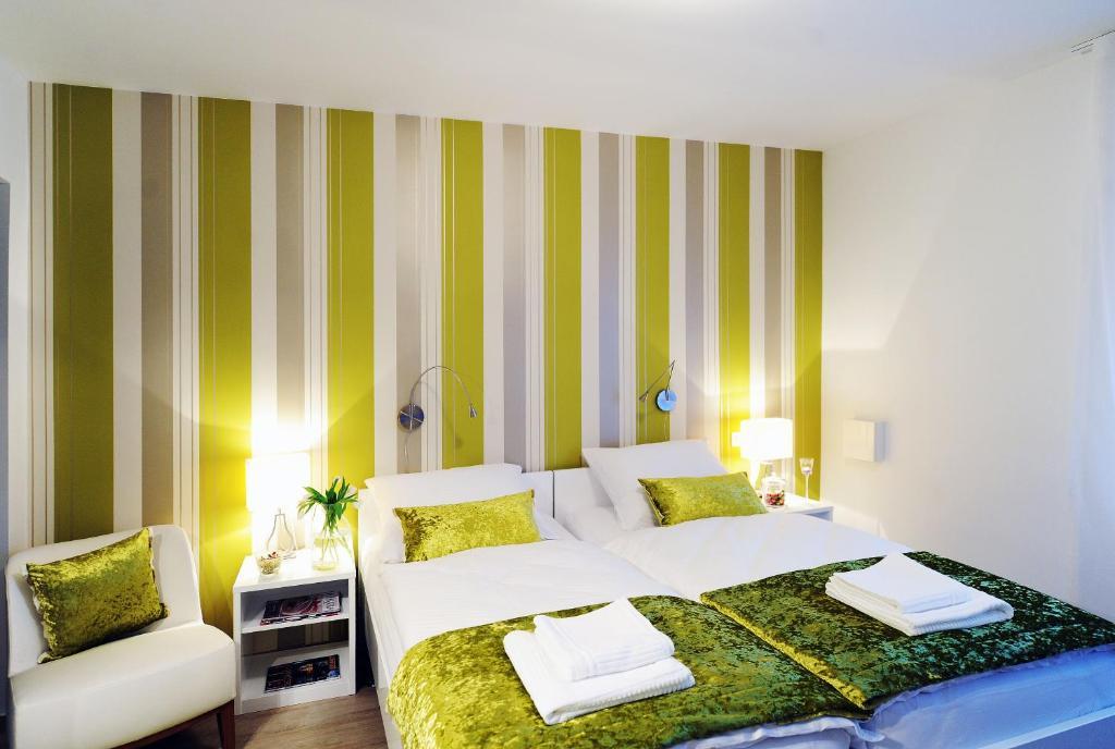 Garni Hotel Azur Ljubljana Oda fotoğraf
