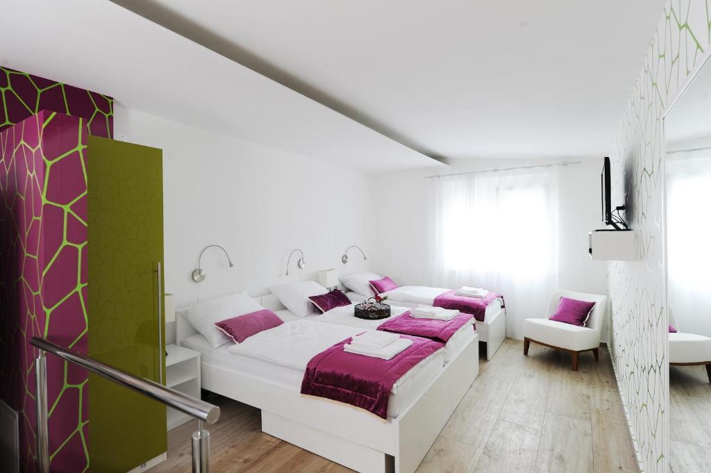 Garni Hotel Azur Ljubljana Oda fotoğraf