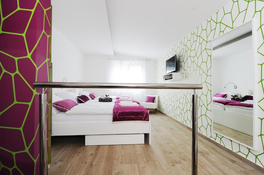 Garni Hotel Azur Ljubljana Oda fotoğraf