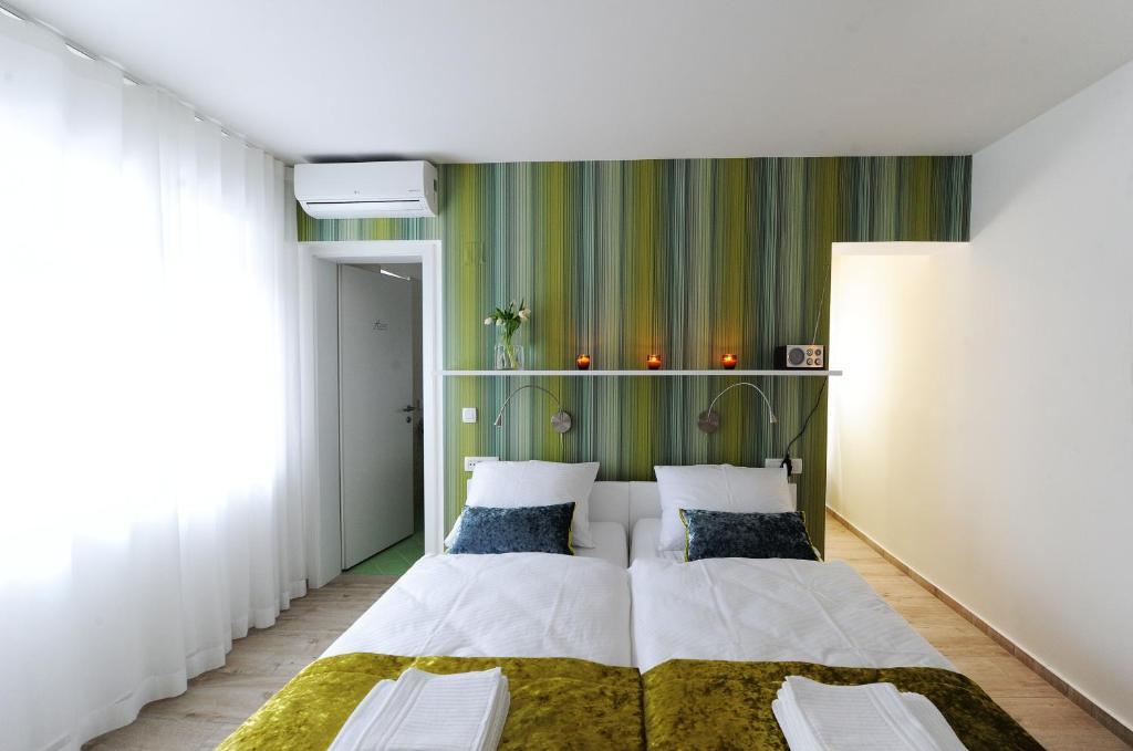 Garni Hotel Azur Ljubljana Oda fotoğraf