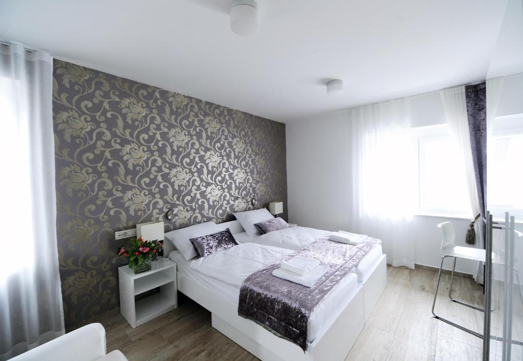 Garni Hotel Azur Ljubljana Oda fotoğraf