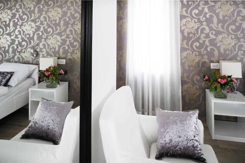 Garni Hotel Azur Ljubljana Oda fotoğraf