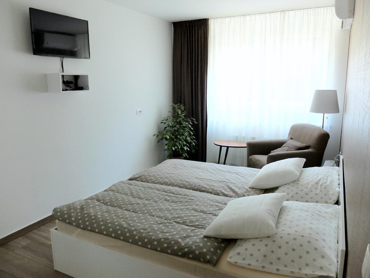Garni Hotel Azur Ljubljana Dış mekan fotoğraf