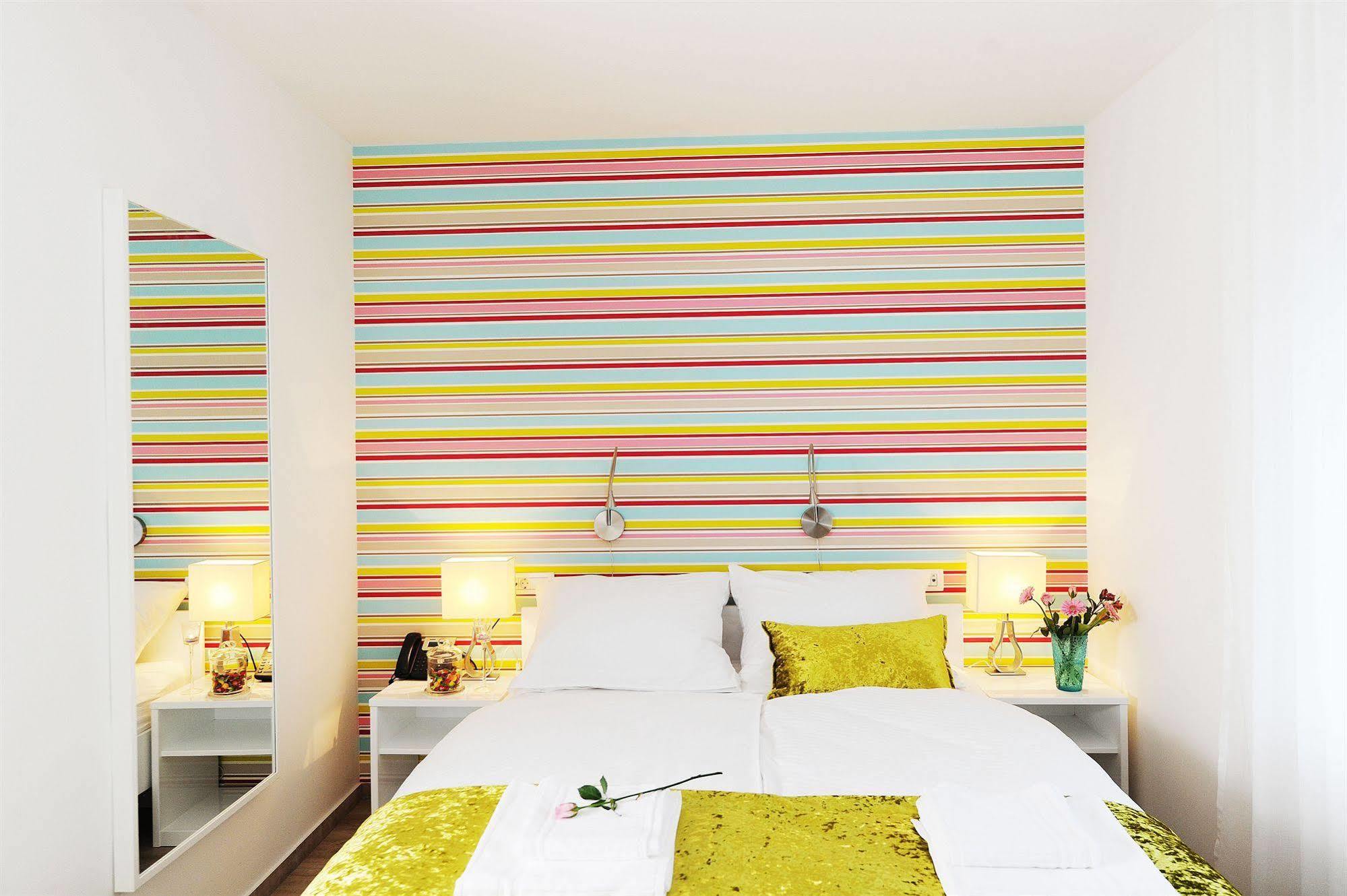 Garni Hotel Azur Ljubljana Dış mekan fotoğraf